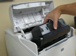 How to fit a toner cartridge