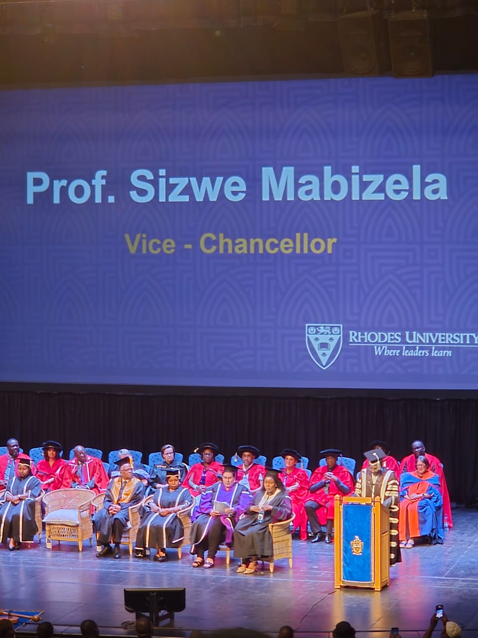 Vice-Chancellor Professor Sizwe Mabizela welcoming first-time entry students and their parents