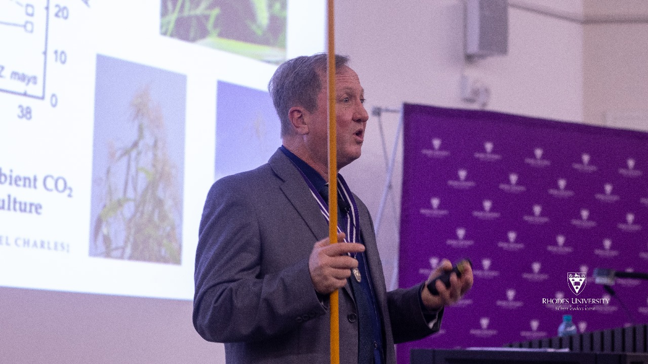 The Vice-Chancellor’s Distinguished Senior Researcher Award is reserved for scholars who consistently produce high-quality, influential research, and Professor Ripley’s work checks every box. 