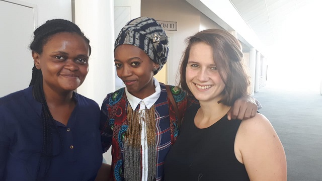 Nine Tenths tiled logo