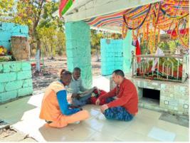 Rakesh with Siddi musicians