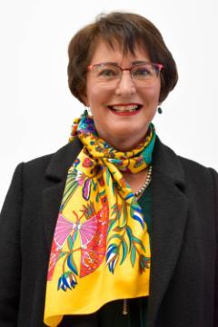 Prof Lynette Louw