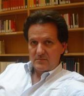 Professor Tiago Pinto