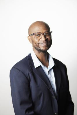 Dr Mandisi Majavu