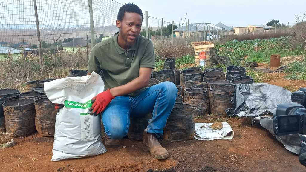 Rhodes University BSc alumnus, Nkululeko Ngqinambi. Photo cred: Thozi Manyisana. 