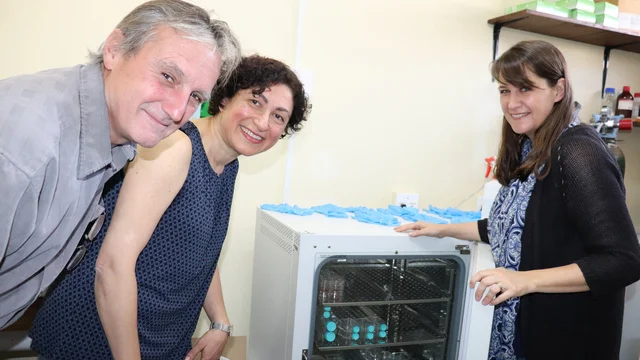 (L-R) Heinrich Hoppe, Associate Professor of Biochemistry; Özlem Tastan Bishop, Professor and Director of Research Unit in Bioinformatics (RUBi); and Adrienne Edkins, Professor of Biochemistry.