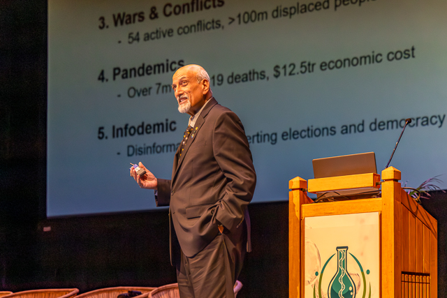 Professor Salim Abdool Karim addresses delegates at the Bio26 South Africa Congress in Makhanda.
[PIC CREDIT: Valentine Ntusi]
