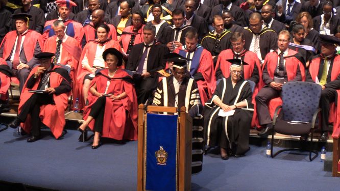 Latest News - VC's letter to the 2020 graduates of Rhodes University